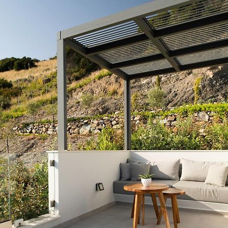 Rozites Luxury Beachfront Villa, By Hellocrete Kerames Exterior foto