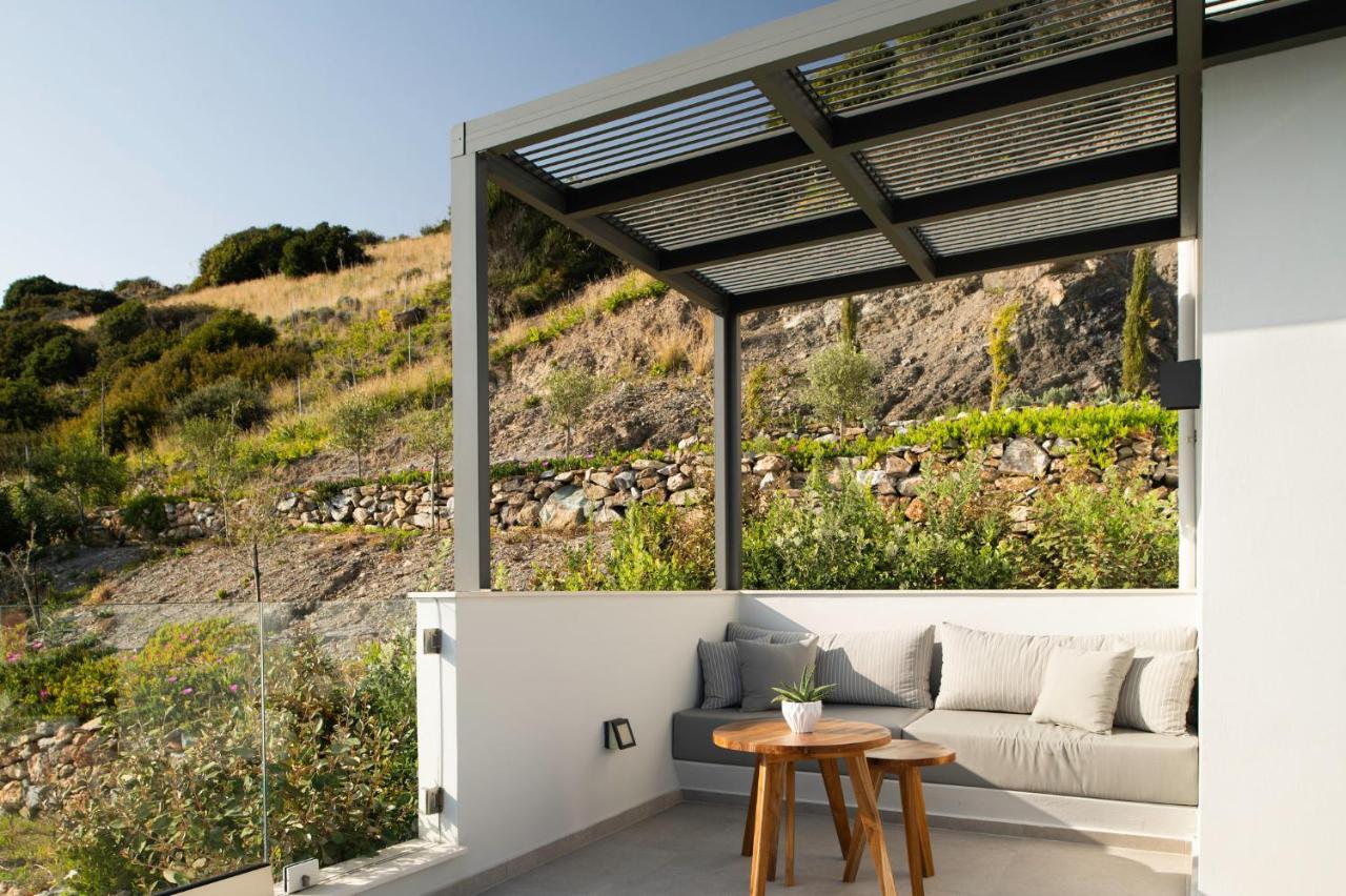 Rozites Luxury Beachfront Villa, By Hellocrete Kerames Exterior foto
