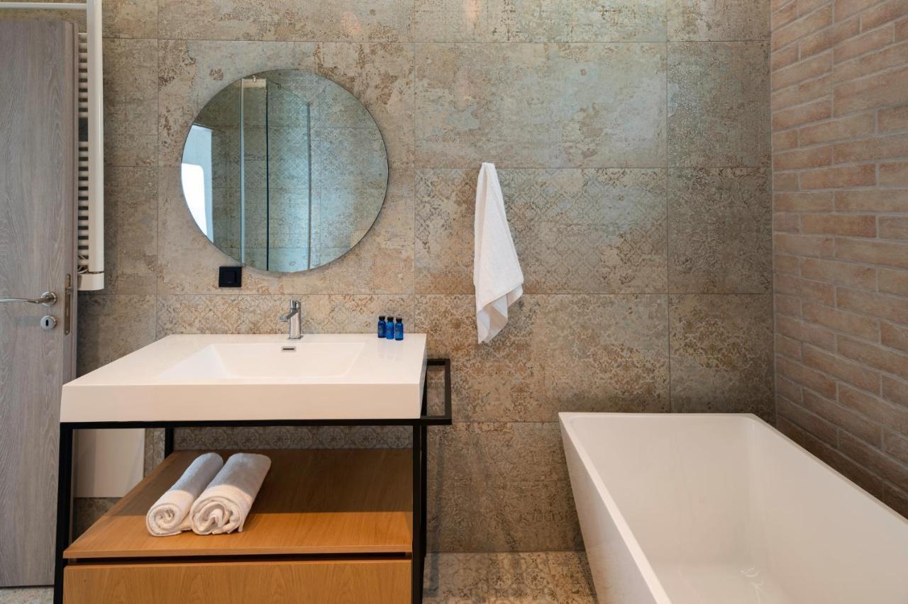 Rozites Luxury Beachfront Villa, By Hellocrete Kerames Exterior foto